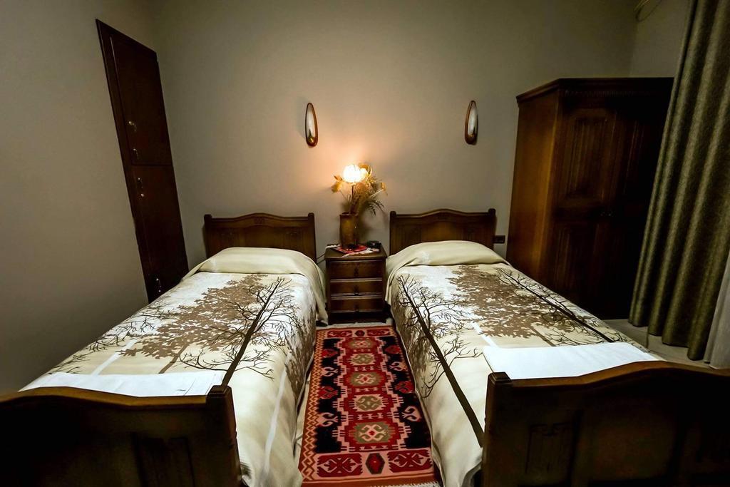 Real Scampis Hotel Elbasan Exterior foto